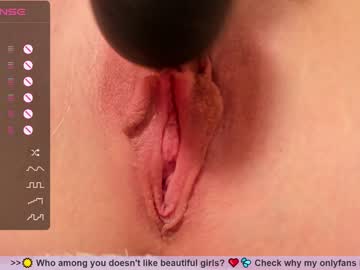 webcam girl girl_i_am live cam image #5228920