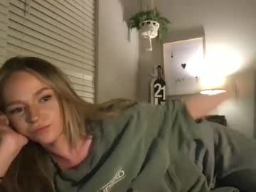 webcam girl paigegray live cam image #6938199