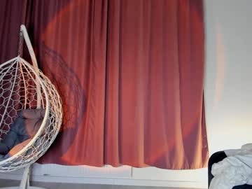 webcam girl emilybatee live cam image #4132279