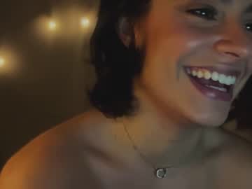 webcam girl yoursecretgenie live cam image #1355918