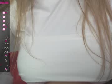 webcam girl yourvirusqueen_ live cam image #2352863