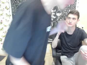 webcam man logancorvus live cam image #1855262