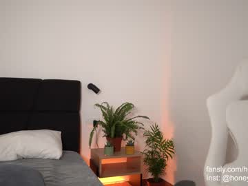 webcam girl aria_diaz live cam image #6962176