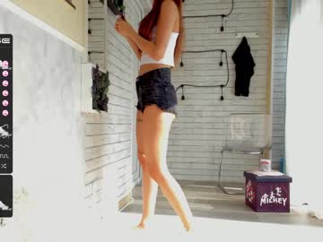 webcam girl sassyt33n live cam image #2183361