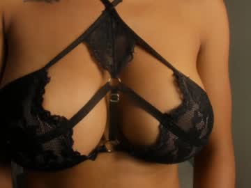 webcam couple bianca_and_max live cam image #1084372
