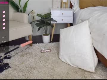 webcam girl reign_rellic_ live cam image #2464548