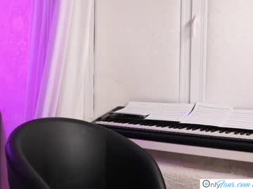 webcam girl stella_and_stephan live cam image #951671