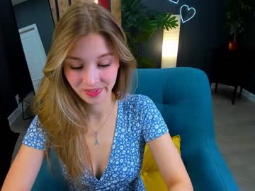 webcam girl milablush live cam image #4402802