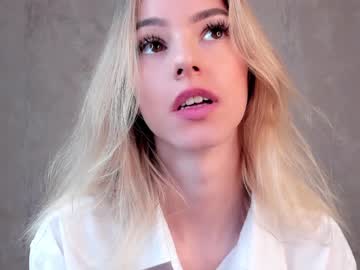 webcam girl cuttie_spooky live cam image #5550168