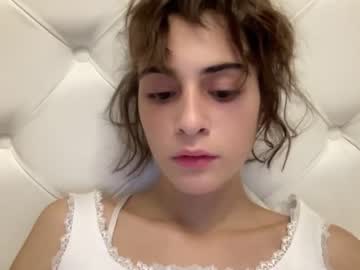 webcam girl crown_of_vice01 live cam image #2860347
