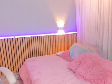 webcam girl little_effy18 live cam image #5431084