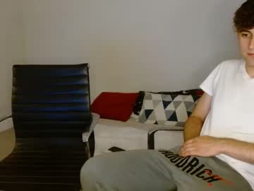 webcam man kyle_and_kam live cam image #7002962