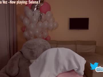 webcam girl hollyextra live cam image #1393334