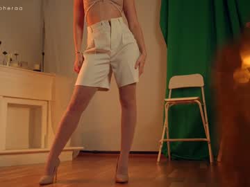 webcam girl artmosphera live cam image #5229377
