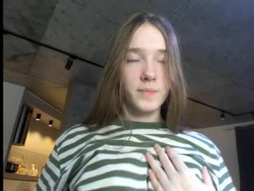 webcam girl mysat live cam image #1351017