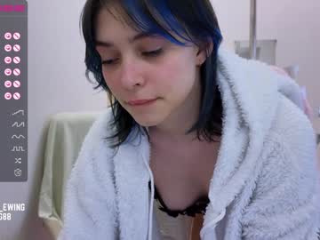 webcam girl lily_ewing live cam image #4605312