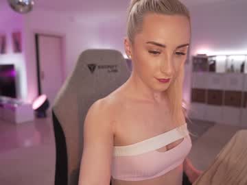 webcam girl hannahjames710 live cam image #1570248