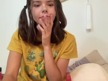 webcam girl yourfavoritegirl_ live cam image #4400265