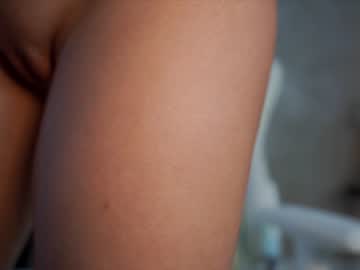 webcam girl xoxo_emma live cam image #2108805