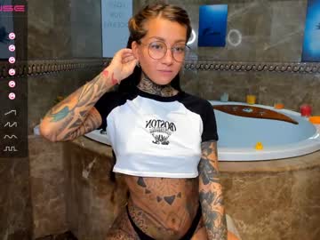 webcam girl nickyneck live cam image #442036