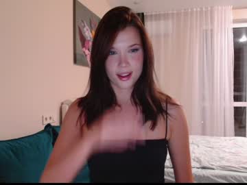 webcam girl bitter_moon live cam image #5840761