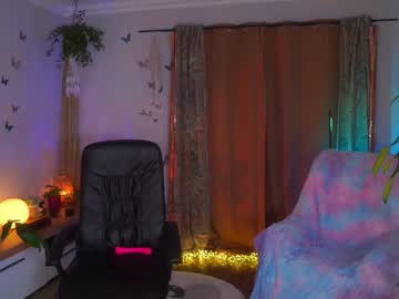 webcam girl juicyandthepussyblvd live cam image #3585251