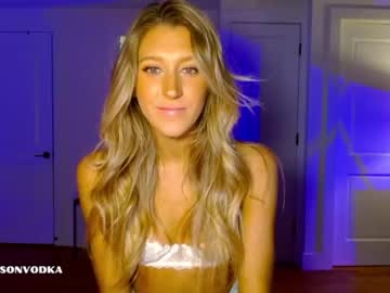 webcam girl addisonvodka live cam image #3679094
