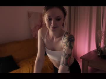 webcam girl caught_in_4k live cam image #2135530