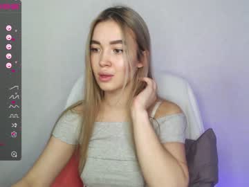 webcam girl yourvirusqueen_ live cam image #2337136