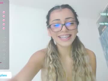 webcam couple gia05valentina live cam image #5834304