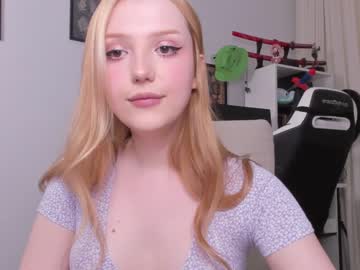 webcam girl lil_pumpkinpie live cam image #1895153