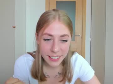 webcam girl _strawbeerry_ live cam image #4382886