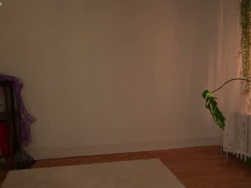 webcam girl alisonrouge live cam image #5539448