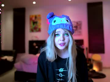 webcam girl madnessalise live cam image #6235352