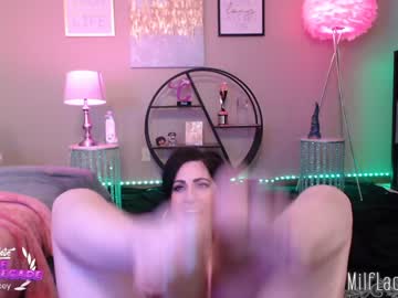 webcam girl milf_lacey live cam image #1372036