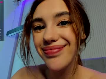 webcam girl angella_kleee live cam image #2202692