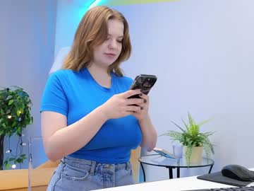 webcam girl lovlybambi live cam image #5857844