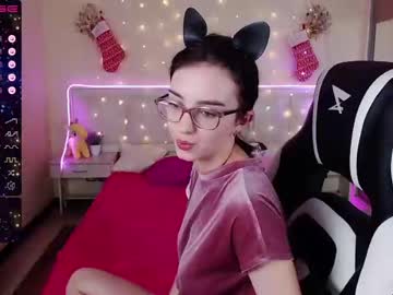 webcam girl queen_kitty1818 live cam image #3417279