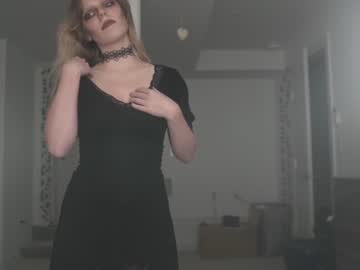 webcam girl crimsonxrapture live cam image #1216761
