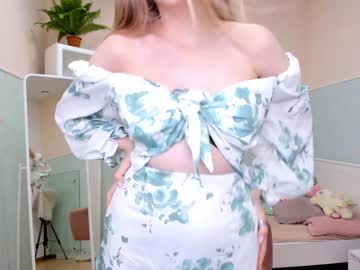 webcam girl vivian_lacroix live cam image #746954