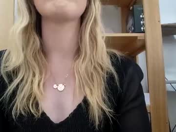webcam girl hockeywife live cam image #4244225