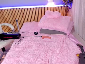webcam girl little_effy18 live cam image #6957685