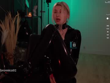 webcam girl bronnica live cam image #3297137