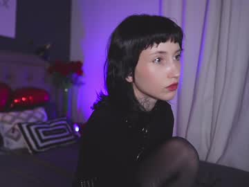 webcam girl carmilamoon live cam image #7083262
