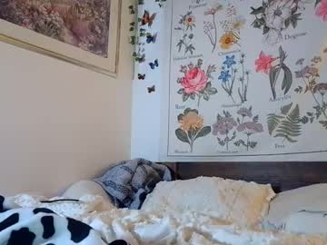 webcam girl daisyyyxo live cam image #7082514
