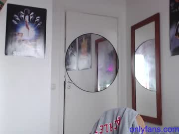 webcam man sonic12_12 live cam image #846081