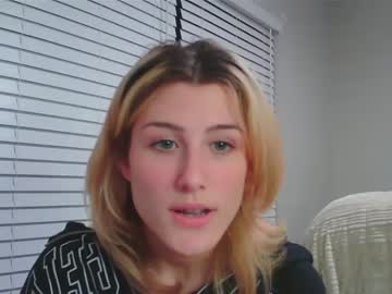 webcam girl briadominick live cam image #6974065