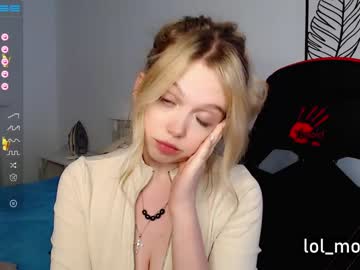 webcam girl small_blondee live cam image #3818630