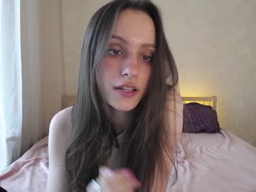 webcam girl fflloowweerr live cam image #4509776