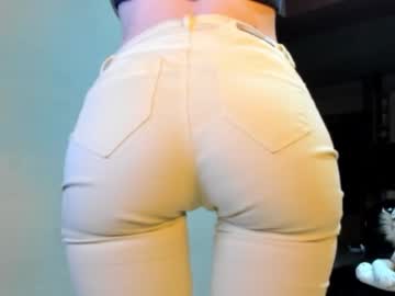 webcam girl sofiaandwonderland live cam image #4441901